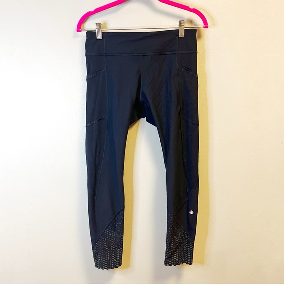 Lululemon Tight Stuff Tight II *25" in Midnight Navy Sz 8 GUC (Pilling) Workout - Picture 8 of 16